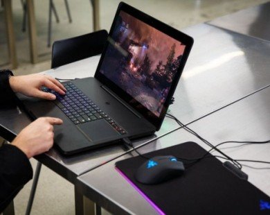 Razer ra mắt laptop Blade Pro chơi game cực đỉnh