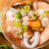 Làm cocktail hải sản kiểu Mexico độc đáo