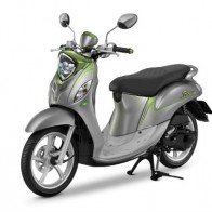Yamaha Fino mới giá 29 triệu đồng khiến nữ sinh mê