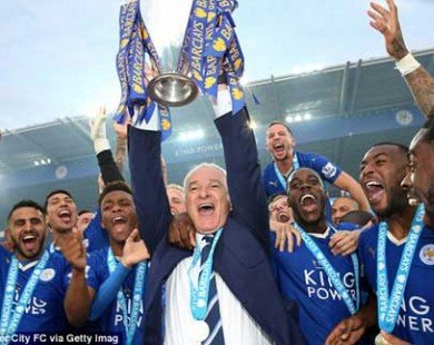 Ranieri xứng đáng là HLV xuất sắc nhất năm 2016 của FIFA