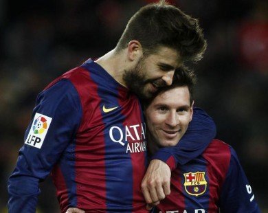 Messi cán mốc 500 bàn cho Barcelona, hướng tới Bóng vàng