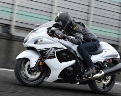 2017 Suzuki Hayabusa lên kệ đối đầu Kawasaki Ninja