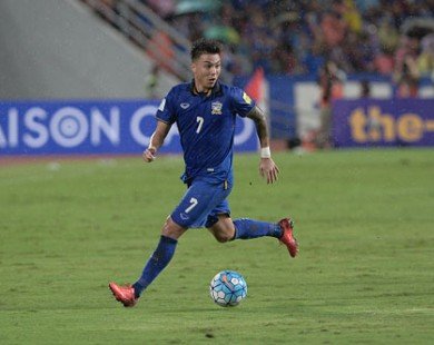 "Beckham Thái Lan" dằn mặt các đối thủ tại AFF Cup 2016
