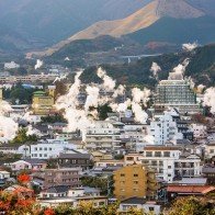 Thị trấn 'sôi sùng sục' ở Nhật Bản