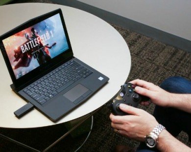 Alienware 13 R3 (OLED): Laptop chơi game tích hợp công nghệ thực tế ảo VR