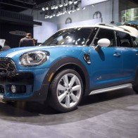 MINI Countryman thế hệ mới đã không còn "mini"