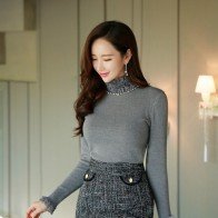 Trẻ hơn 5 tuổi với những mẫu áo thu đông phong cách Hàn thanh lịch