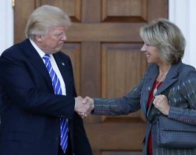 Ông Trump chọn nữ tỷ phú làm Bộ trưởng Giáo dục Mỹ