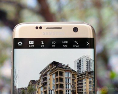 Samsung Galaxy S8 có camera trước tự động lấy nét