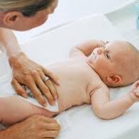 Mách mẹ cách cải thiện tình trạng táo bón ở trẻ nhỏ