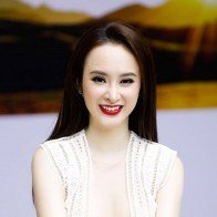 Loạt váy áo sexy "bạo" nhất năm của Angela Phương Trinh