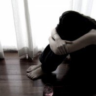 Phụ nữ nên quẳng gánh nặng tinh thần sau hôn nhân để sống vui vẻ hơn