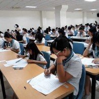 Hơn 300 học sinh lớp 9 và 10 thi chung một phòng