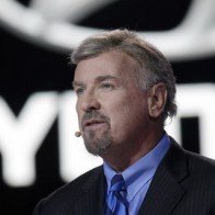 Phát triển tốt, Hyundai vẫn sa thải CEO ở Mỹ