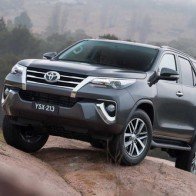 Toyota Fortuner mới ấn định ngày ra mắt Việt Nam