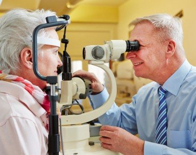 Giảm thiểu nguy cơ lão hoá của đôi mắt tuổi 40