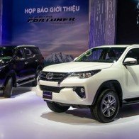 Toyota Fortuner 2017 giá từ 981 triệu đồng tại Việt Nam