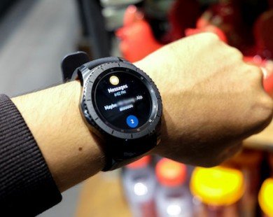 Cách sử dụng smartwatch của Samsung trên hệ điều hành iOS