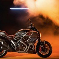 Soi 2017 Ducati Diavel Diesel mạnh như tên lửa hành trình