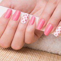 5 màu nail độc đáo giúp bạn tỏa sáng trong những ngày đầu năm