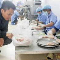 Về làng nghề giò chả 5.000 tuổi