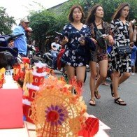 Hội An đông nghịt du khách dịp Tết khi có lễ hội ánh sáng