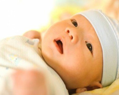 Vàng da ở trẻ sơ sinh và cách xử lý