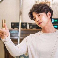 Liệu sẽ ra sao nếu Gong Yoo thay Song Joong Ki làm đại úy Yoo?