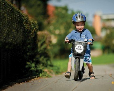 Dạy trẻ biết đi xe đạp an toàn và đúng cách chỉ trong 6 bước