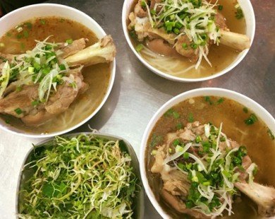 Bún chìa - món ăn dân dã nổi tiếng ở phố núi Buôn Mê Thuột