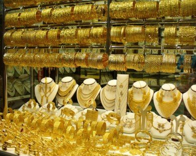 Giá vàng lình xình quanh mốc 37 triệu đồng/lượng