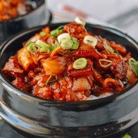 Thịt lợn xào kim chi đưa cơm ngày trở gió