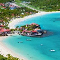 Các ngôi sao nổi tiếng thế giới thích nghỉ ở bãi biển nào?