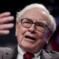 Chỉ trong 2 tháng, Buffett đã tăng gấp đôi lượng nắm giữ cổ phiếu Apple