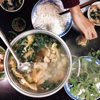 Lẩu gà lá é - món ngon nức tiếng nhất định phải thử khi đến Đà Lạt