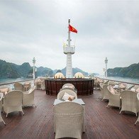 Cùng nhìn ngắm những bức hình hiếm hoi của du thuyền Paradise Elegance đẳng cấp nhất vịnh Hạ Long