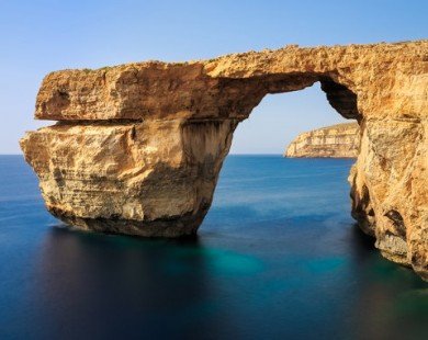 Danh thắng 'Cửa sổ thiên thanh' ở Malta bị sập