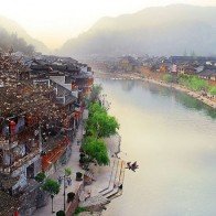 Nét đẹp cổ kính mê hoặc lòng người ở Phượng Hoàng cổ trấn