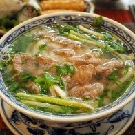 Khách Tây gợi ý 10 món ăn phải thử ở Hà Nội