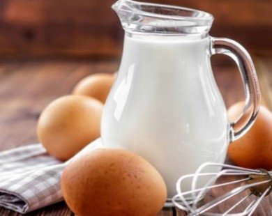 Người bệnh gút có nên ăn trứng và sữa?