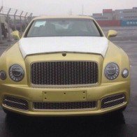 Xe siêu sang Bentley Mulsanne 2017 đầu tiên đặt chân đến Việt Nam