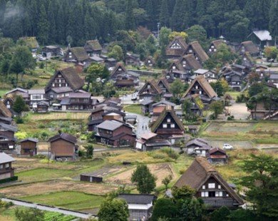 Cận cảnh hai làng cổ đẹp mê hoặc ở Nhật Bản