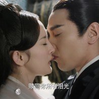 Fan phim Trung cẩn thận kẻo đỏ mặt khi xem 14 nụ hôn quá "nhiệt" này!