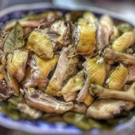 Đổi vị với món gà hấp muối