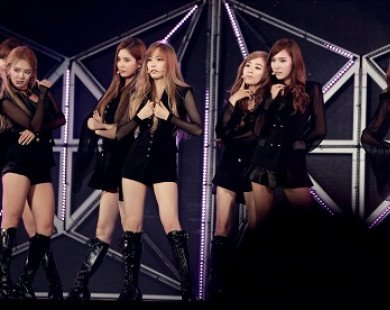 Fan Hàn chờ đúng 3 năm để được thấy tất cả nghệ sĩ SM đứng chung sân khấu