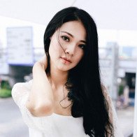 Hoa hậu Thể thao Trần Thị Quỳnh gợi cảm với váy hai dây