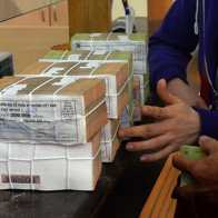 Ngân hàng trầy trật thu hồi nợ