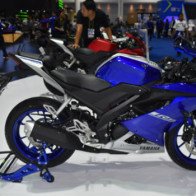 Yamaha R15 v3.0 lộ ảnh xe mới với giá 59 triệu đồng