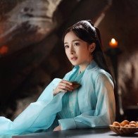 Tóm tắt con đường vươn lên sao hạng A của Dương Mịch
