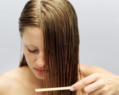 Biện pháp khắc phục mái tóc hư tổn cực đơn giản
